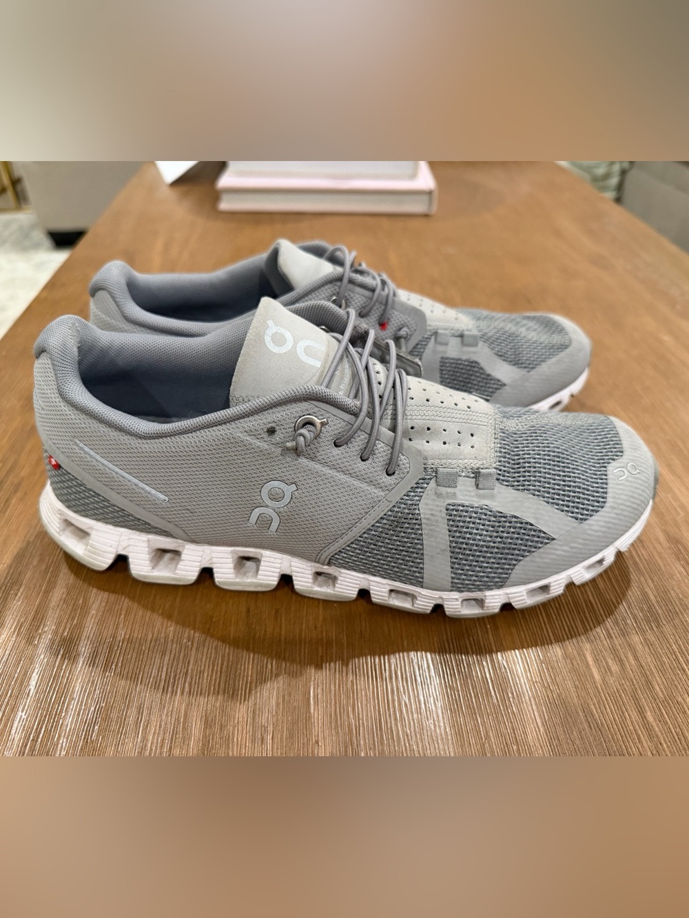On Running Cloudflow Lightweight Grey/White Running Shoes